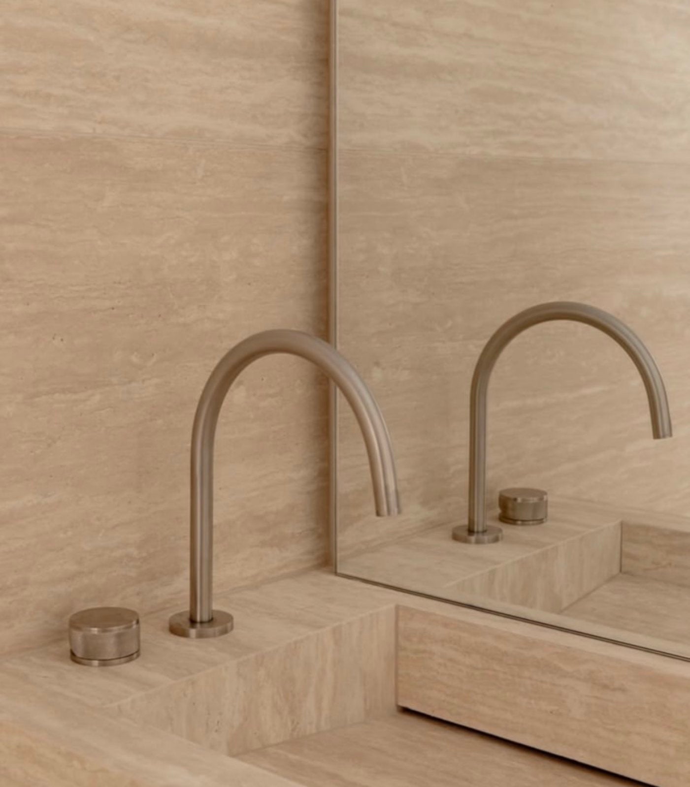 TRAVERTINE