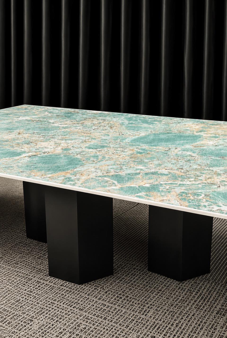 AMAZON GREEN PATAGONIA DINING TABLE