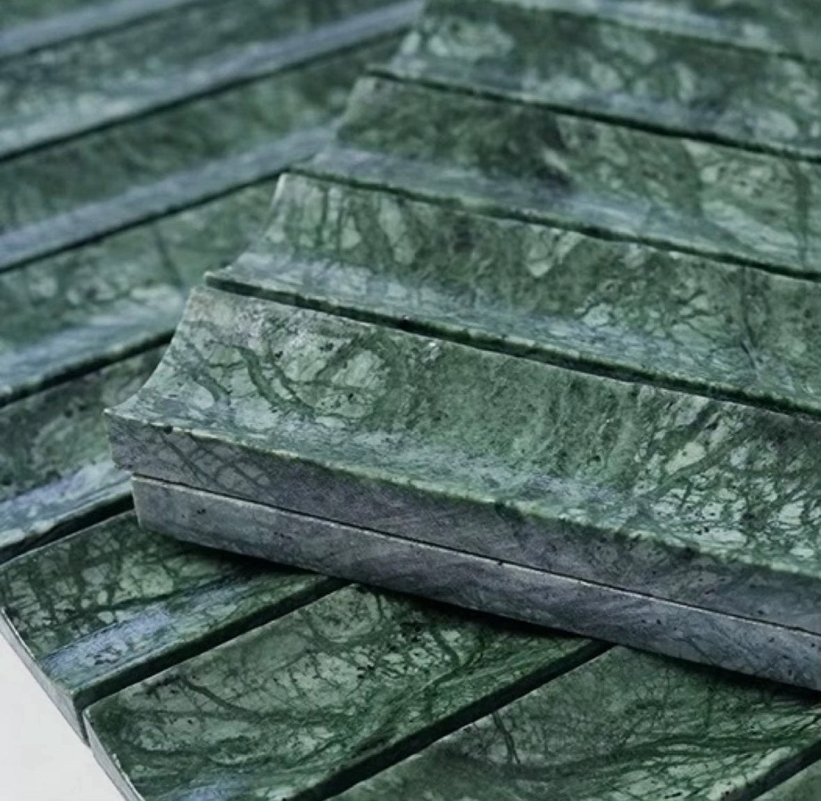 EMERALD GREEN CONCAVE