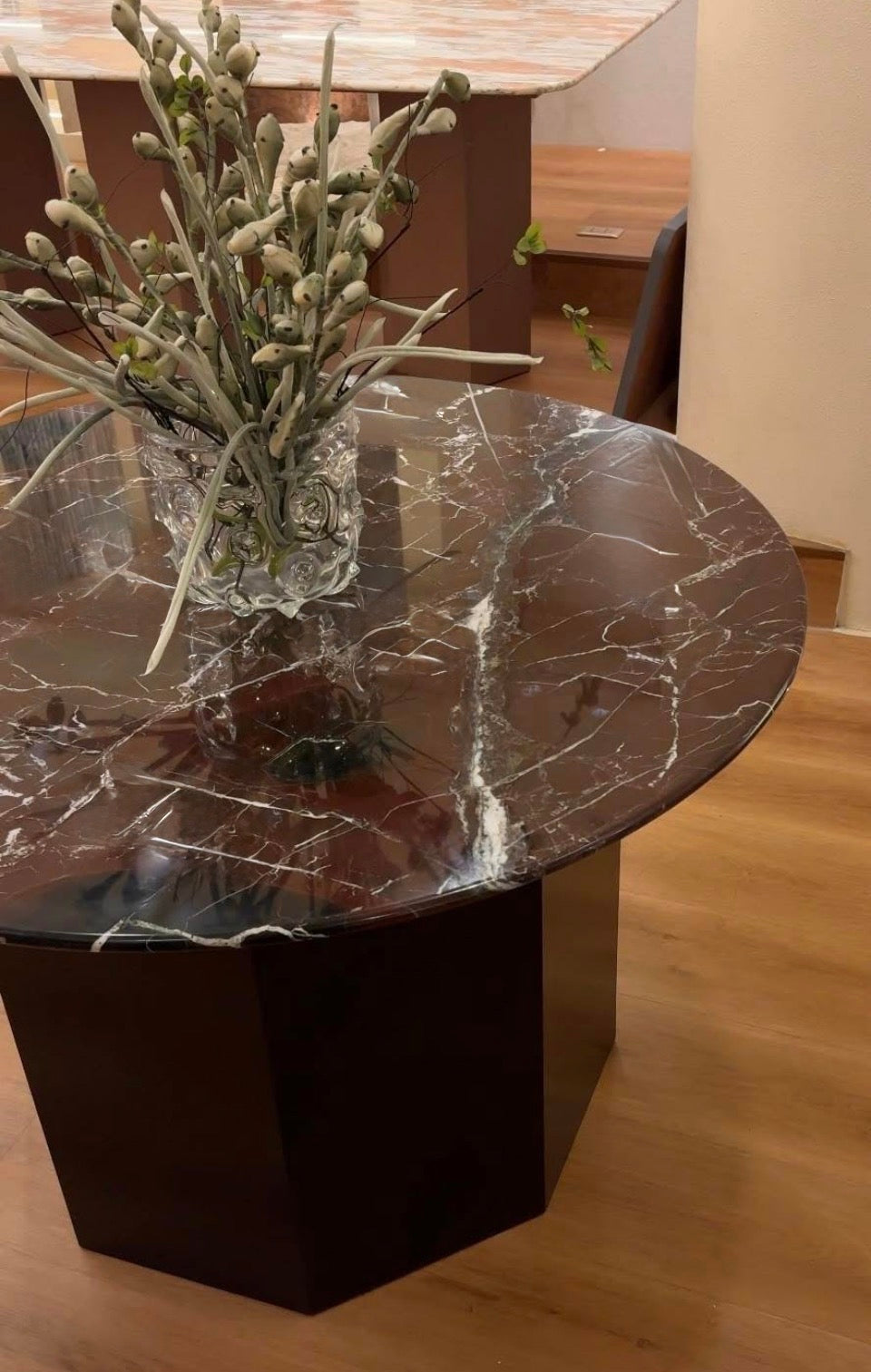 BORDEAUX MARBLE RECIEVING TABLE